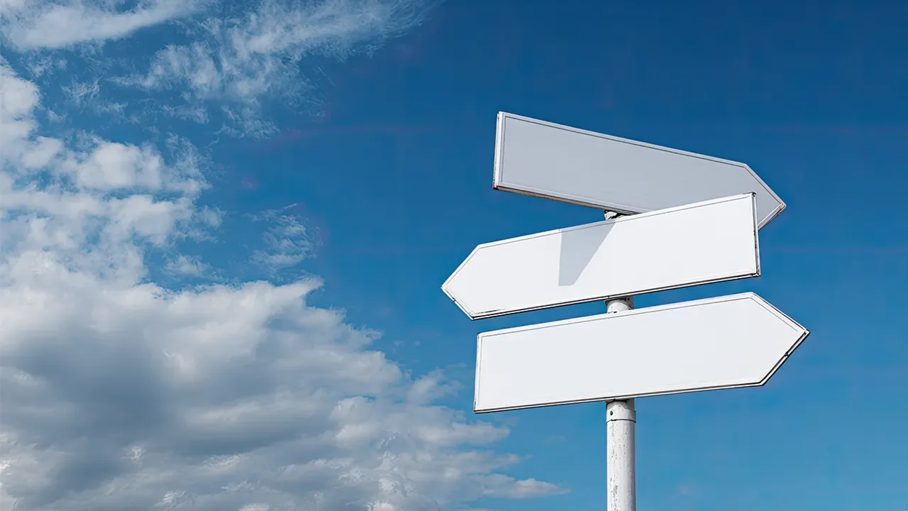 Was sind die Unterschiede - Schilder zeigen in unterschiedliche Richtungen