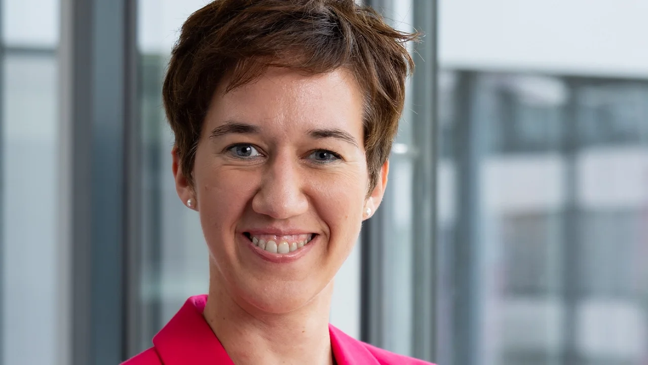 Julia Wieland, Sales Manager NAVAX